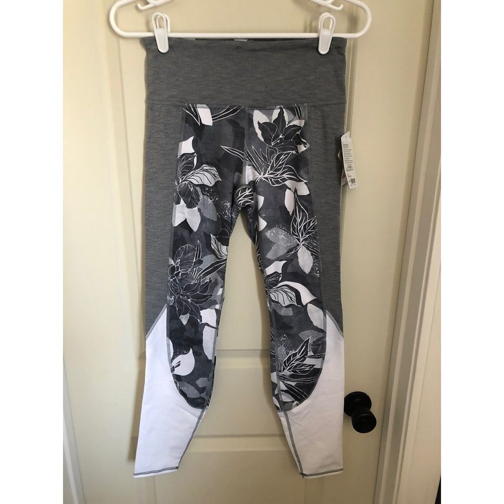 ATHLETA HIGH RISE TROPICAL‎ FLOW CHATURANGA TIGHT LEGGING GRAY WHITE SIZE SMALL
